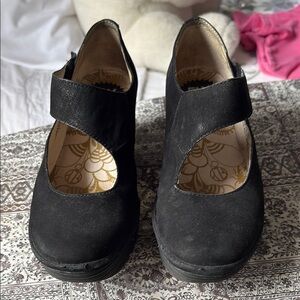 Black Women's Shoes